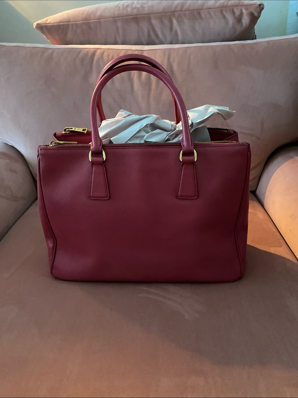 Pre Owned Prada Galleria small Saffiano leather bag in Raspberry Pink - Picture 2 of 16